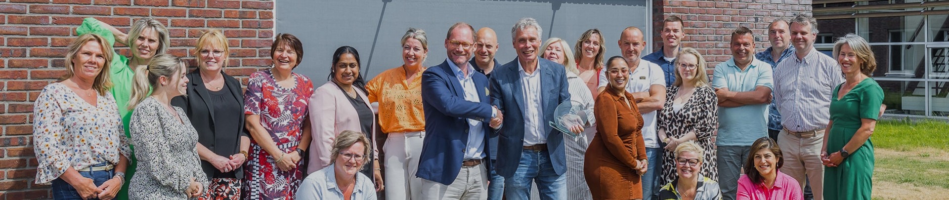 Het team van Van Steensel wint de VVP Advies Award 2023 in de categorie duurzaamheid